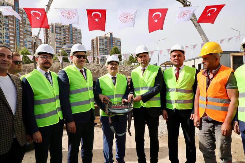Efendibey Sağlık Kompleksi’nin Temeli Atıldı